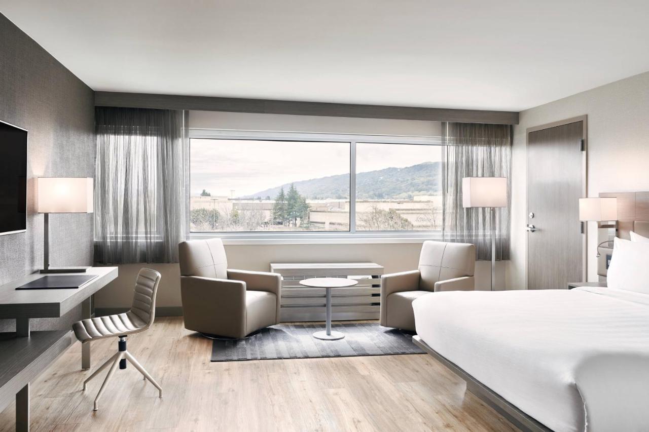 Ac Hotel By Marriott Pleasanton Εξωτερικό φωτογραφία