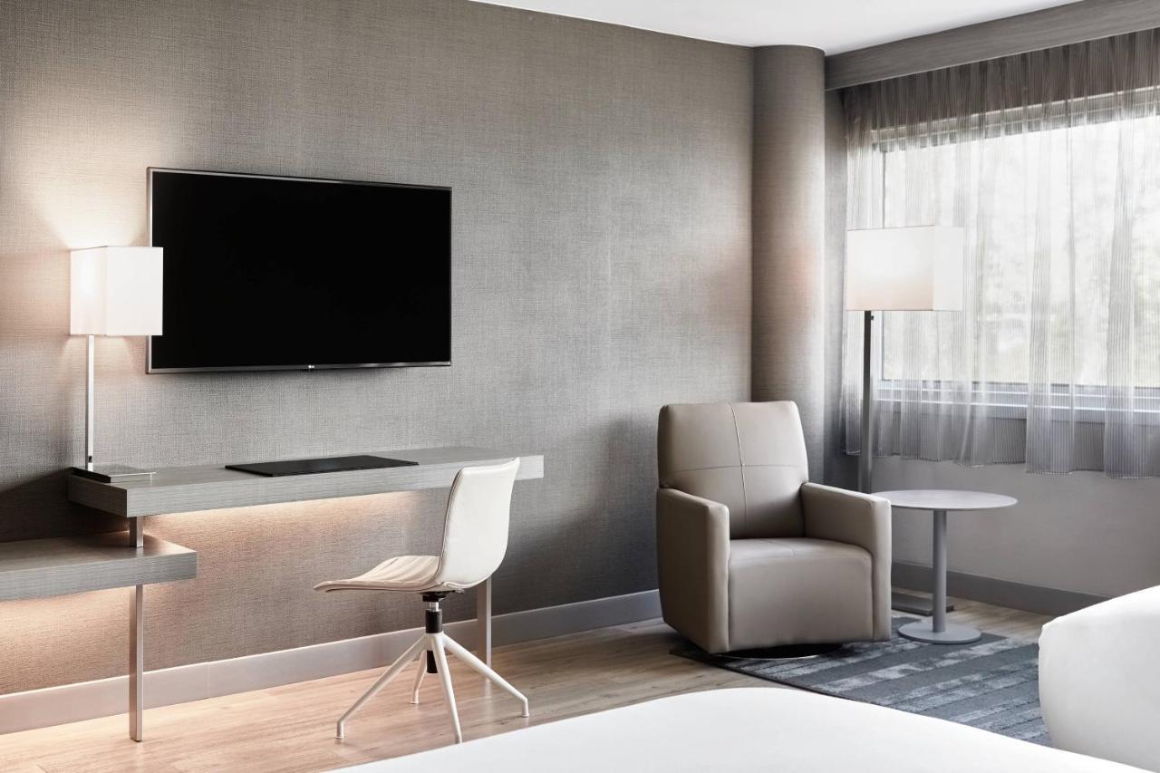 Ac Hotel By Marriott Pleasanton Εξωτερικό φωτογραφία