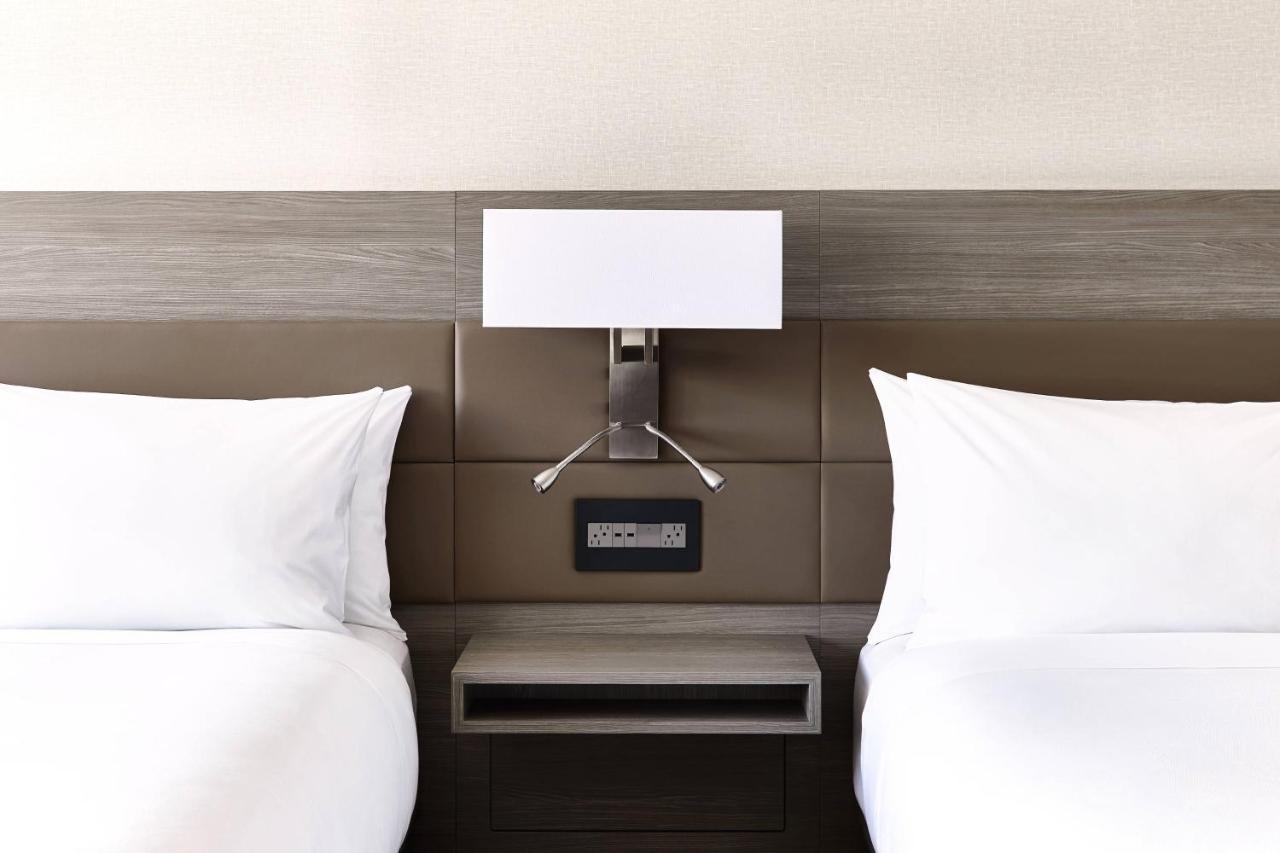 Ac Hotel By Marriott Pleasanton Εξωτερικό φωτογραφία