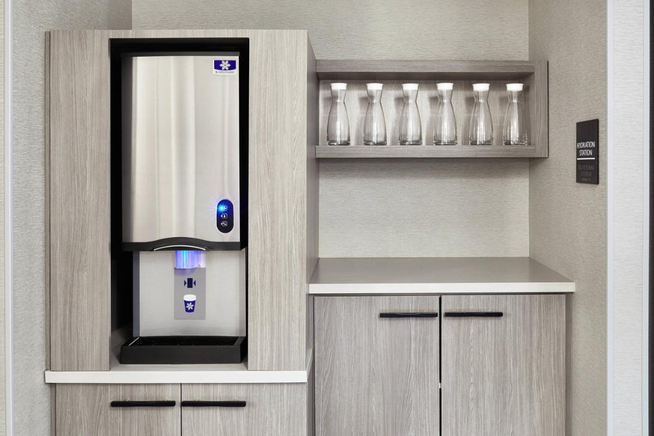 Ac Hotel By Marriott Pleasanton Εξωτερικό φωτογραφία