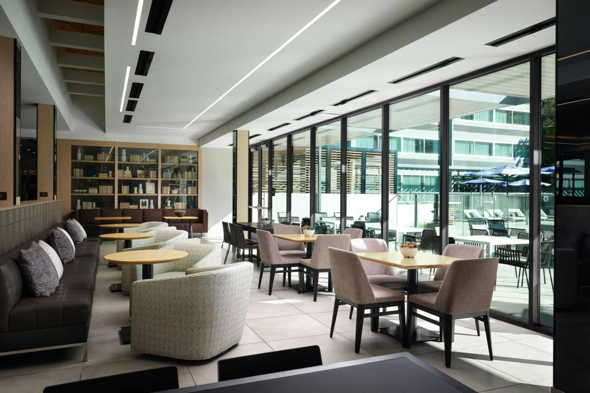 Ac Hotel By Marriott Pleasanton Εξωτερικό φωτογραφία
